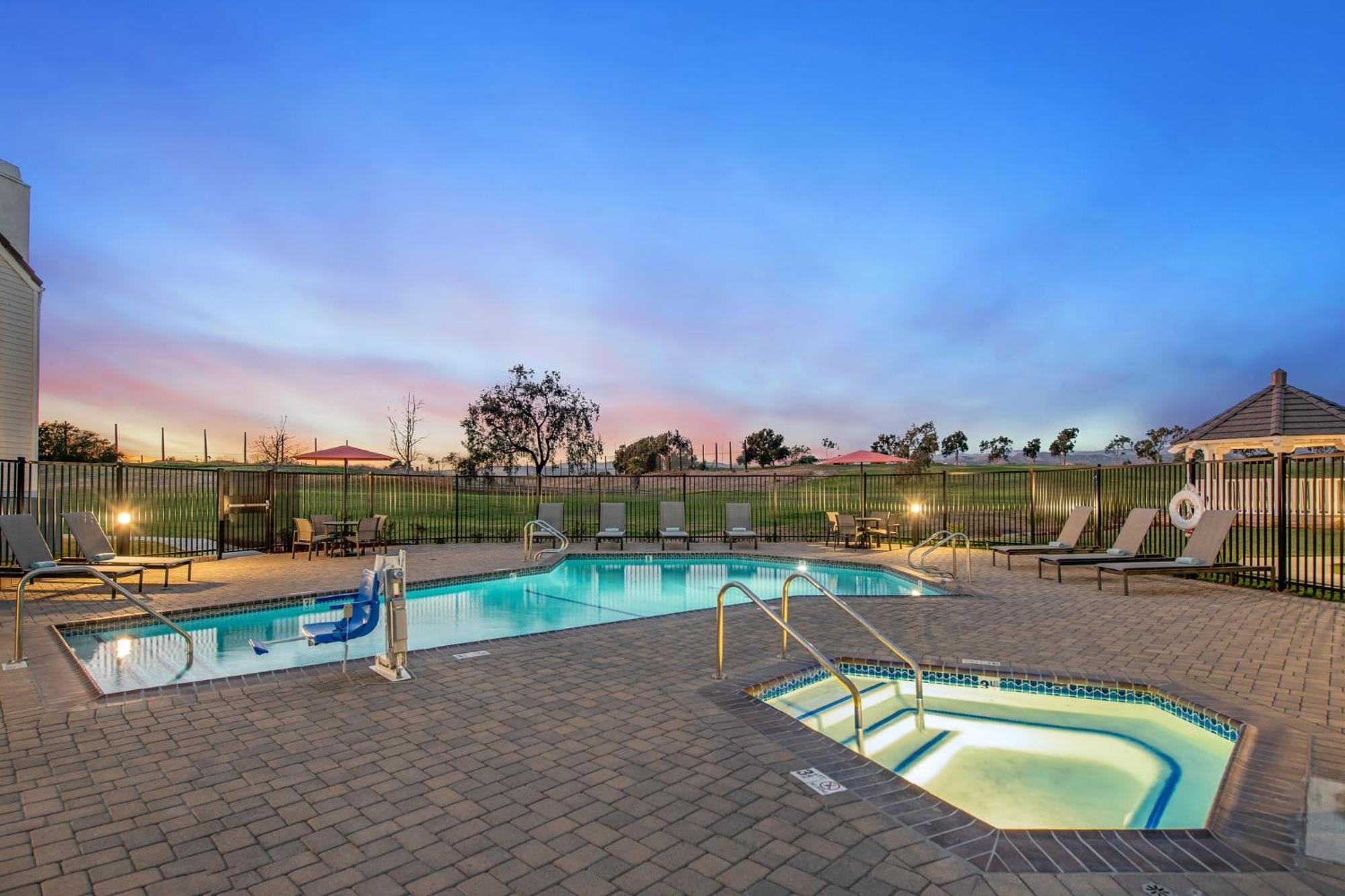 Staybridge Suites Oxnard - River Ridge By Ihg Zewnętrze zdjęcie